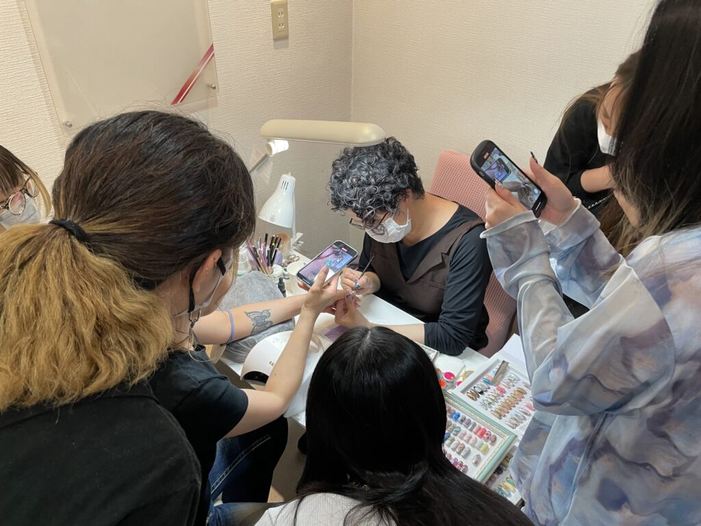 ネイリストの技術トレーニング