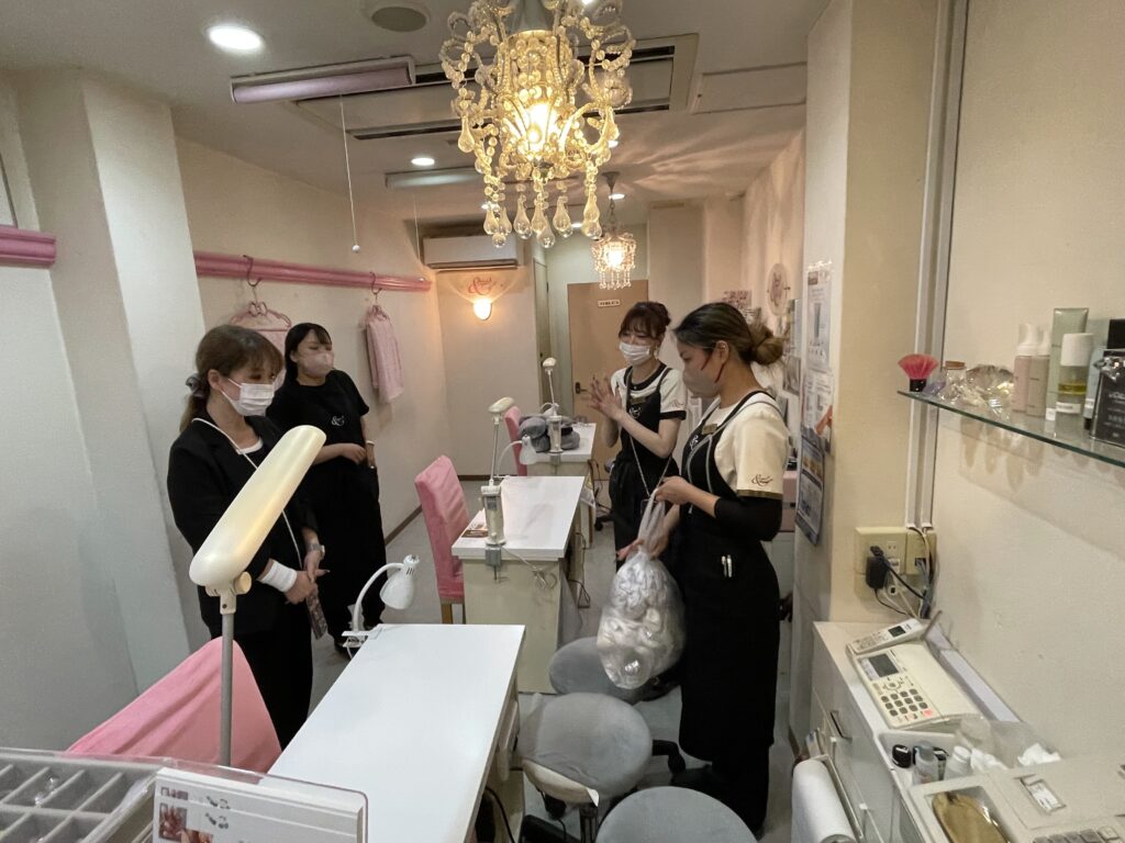 福岡アンドネイルのネイリスト