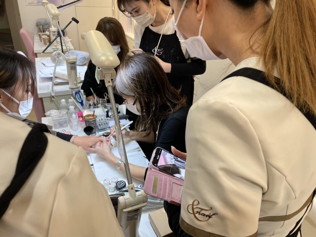 福岡アンドネイルのネイリスト06