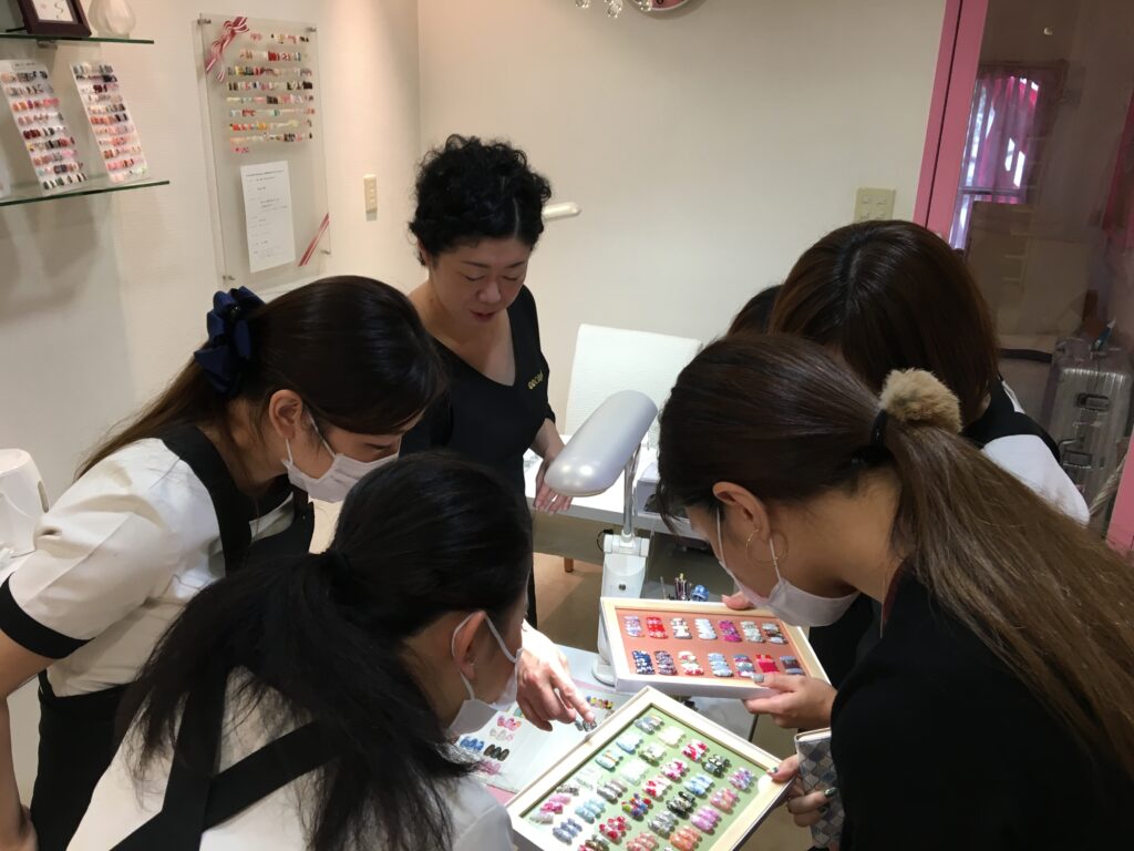 福岡アンドネイルのネイリスト