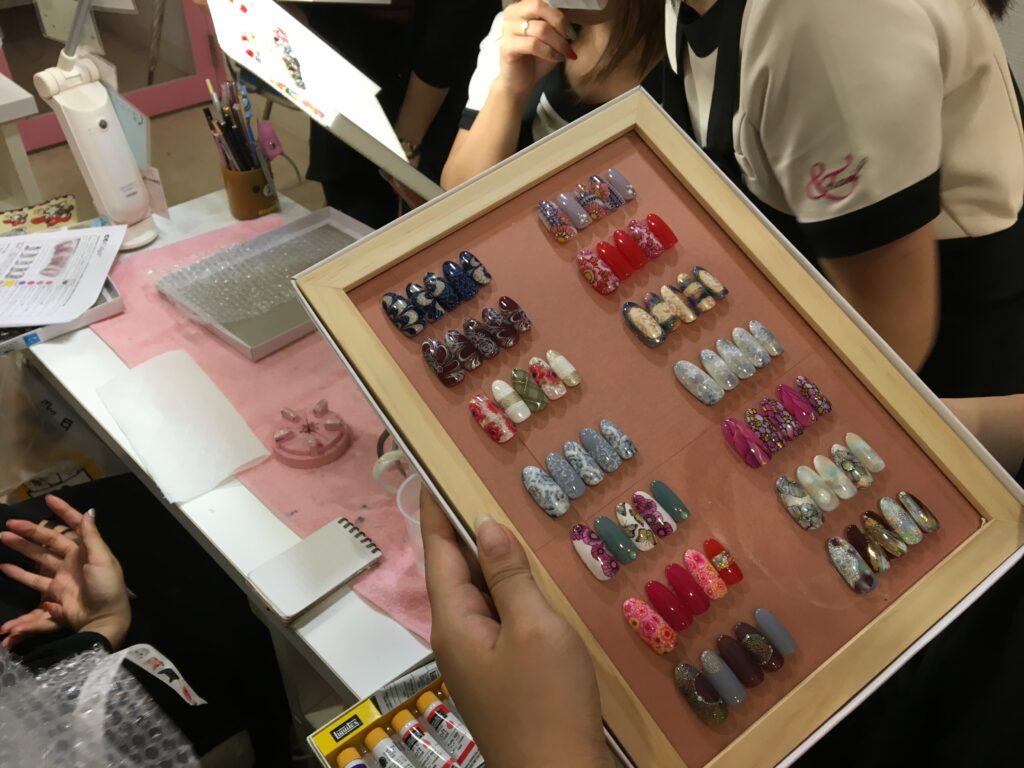 福岡アンドネイルのセミナー風景