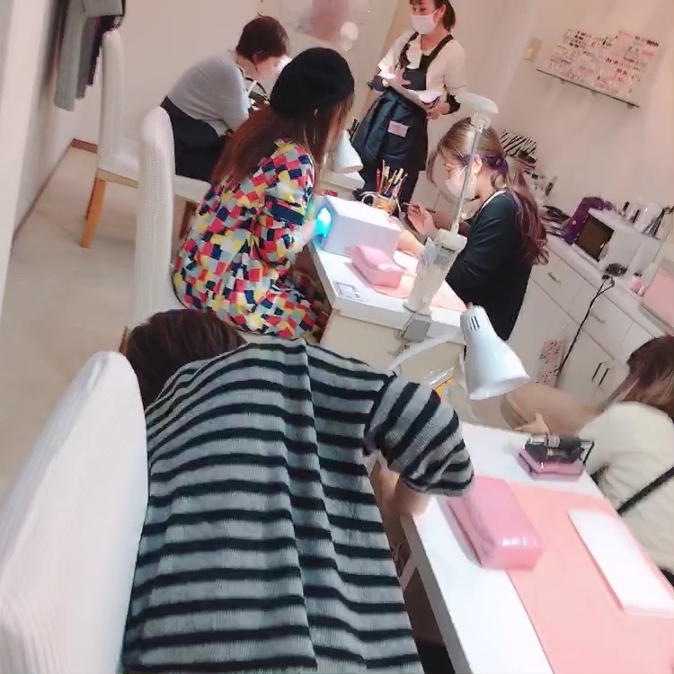 福岡 ネイリスト 求人を選ぶ02