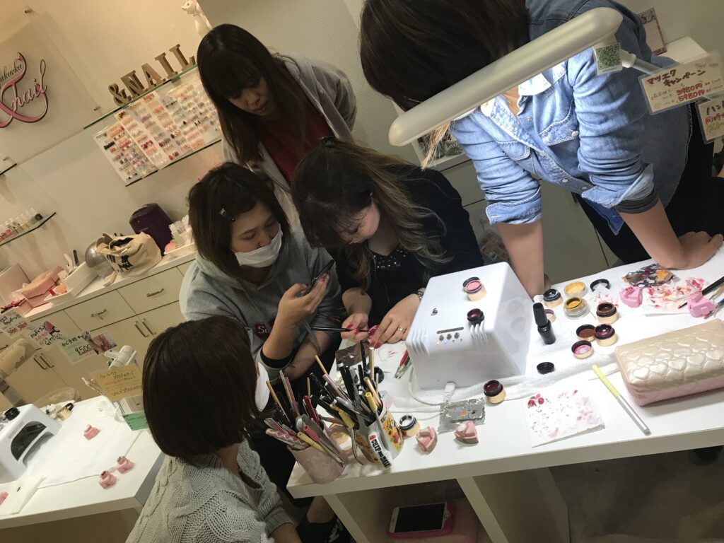 福岡アンドネイルのネイルスクール02