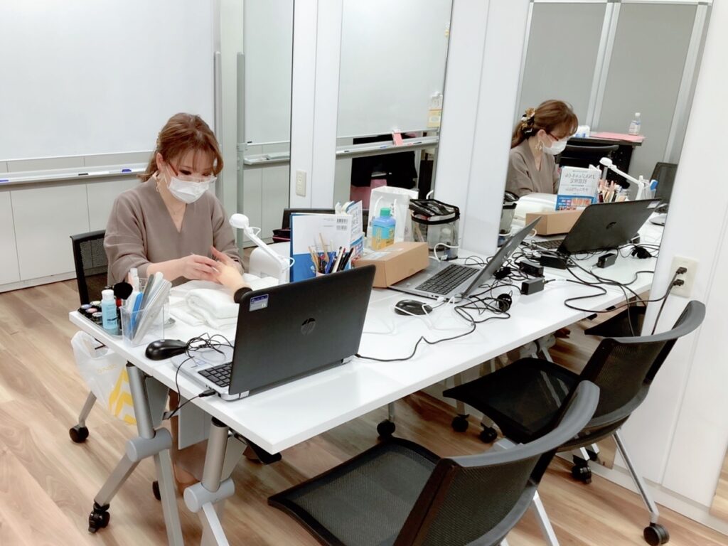 福岡アンドネイルのネイルスクール