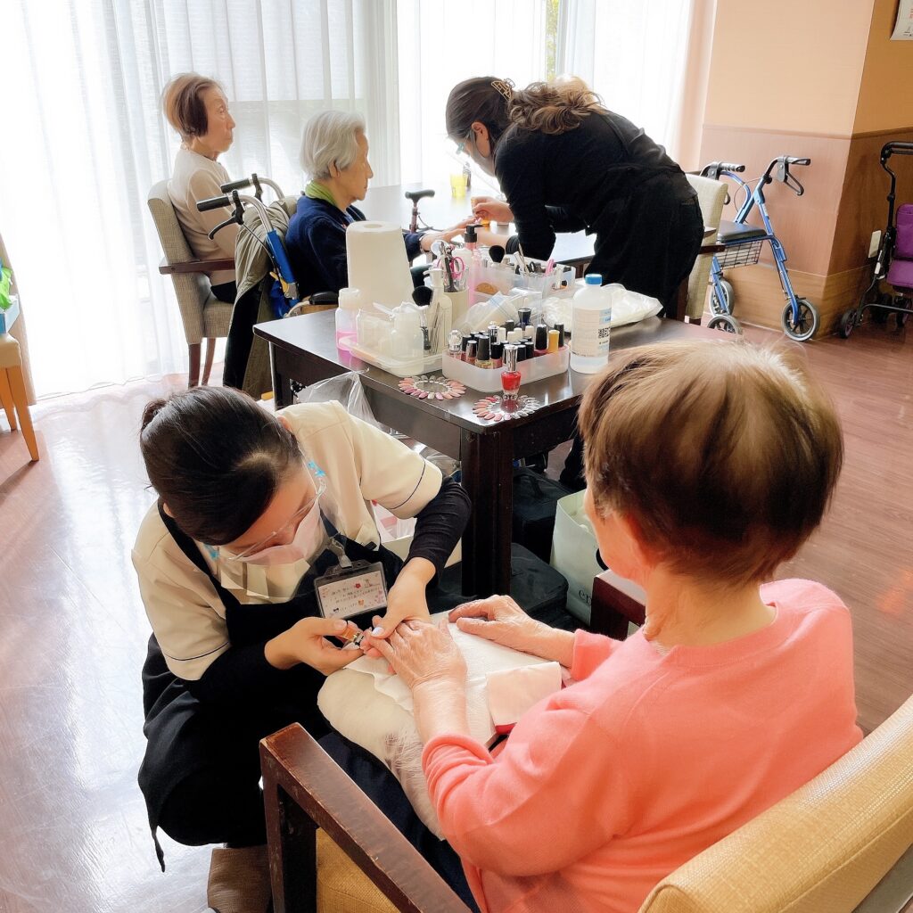 福岡アンドネイルの福祉ネイリスト02