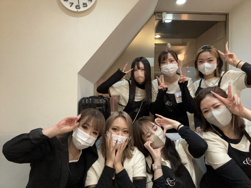 女性中心の職場では、空気を壊したくないという意識が強く