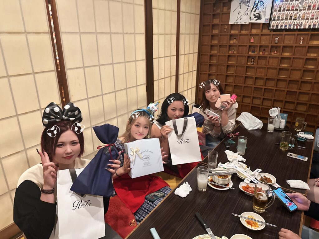 長く働けるサロンは、技術だけでなく接客や考え方まで育てる意識があります。