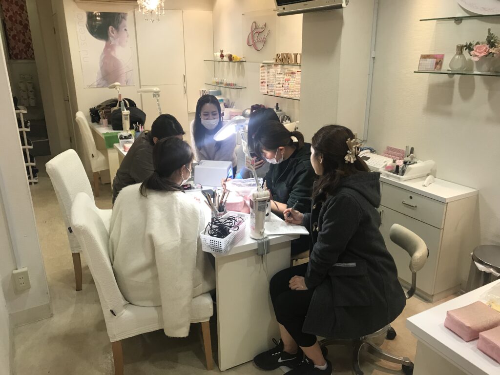 スタッフの在籍年数は、求人票より正直です