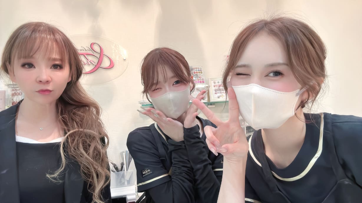 スタッフ笑顔写真